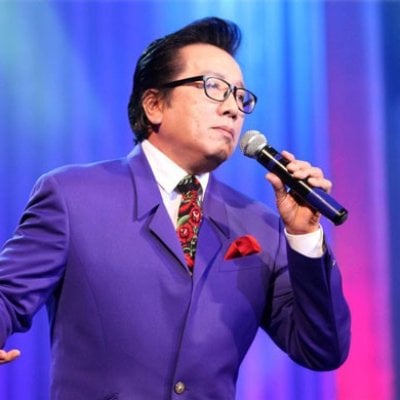 Elvis Phương