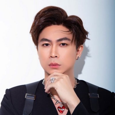 Hồ Việt Trung